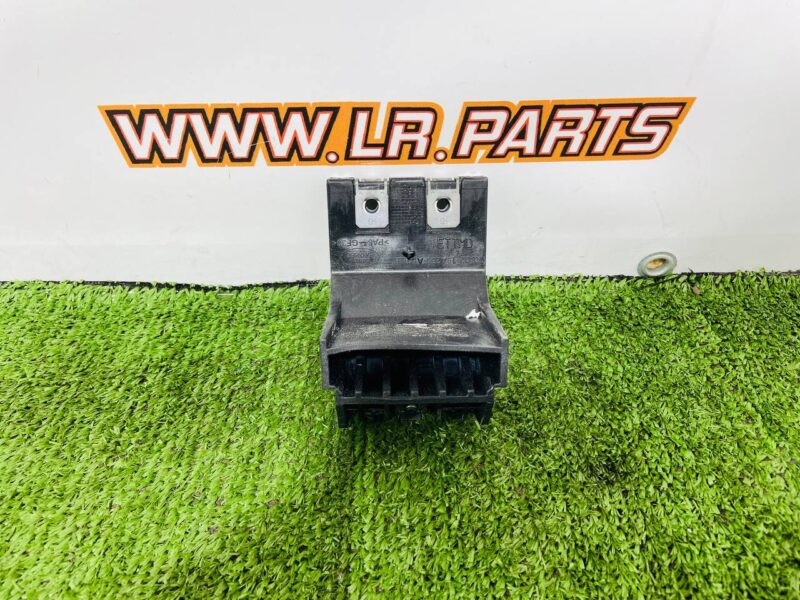 LR118059 Bracket support of the air duct Range Rover Evoque New L551 (2019-) Used cost  € in stock 1 pcs.