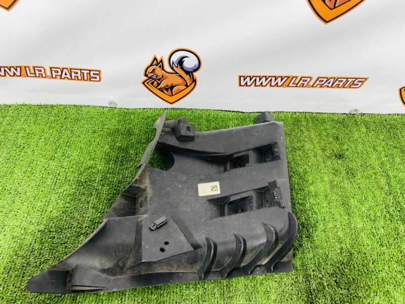 LR135640 Bracket air duct support right Range Rover Evoque New L551 (2019-) Used cost  € in stock 1 pcs.