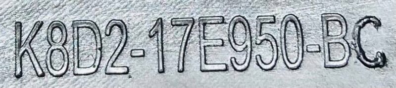 LR135640 Bracket air duct support right Range Rover Evoque New L551 (2019-) Used cost  € in stock 1 pcs.