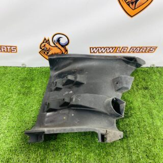 LR135644 Bracket air duct support left Range Rover Evoque New L551 (2019-) used cost  € in stock 1 pcs.