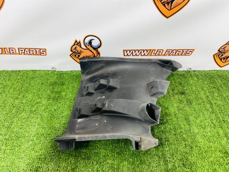 LR135644 Bracket air duct support left Range Rover Evoque New L551 (2019-) used cost  € in stock 1 pcs.