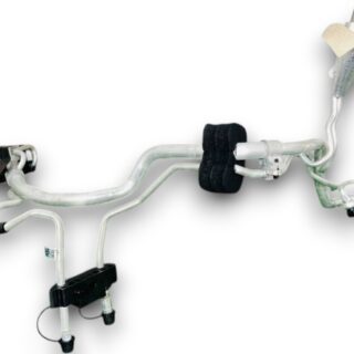 LR140054 Land Rover Discovery Sport L550 air conditioner pipe cost 257 € in stock 1 pcs.