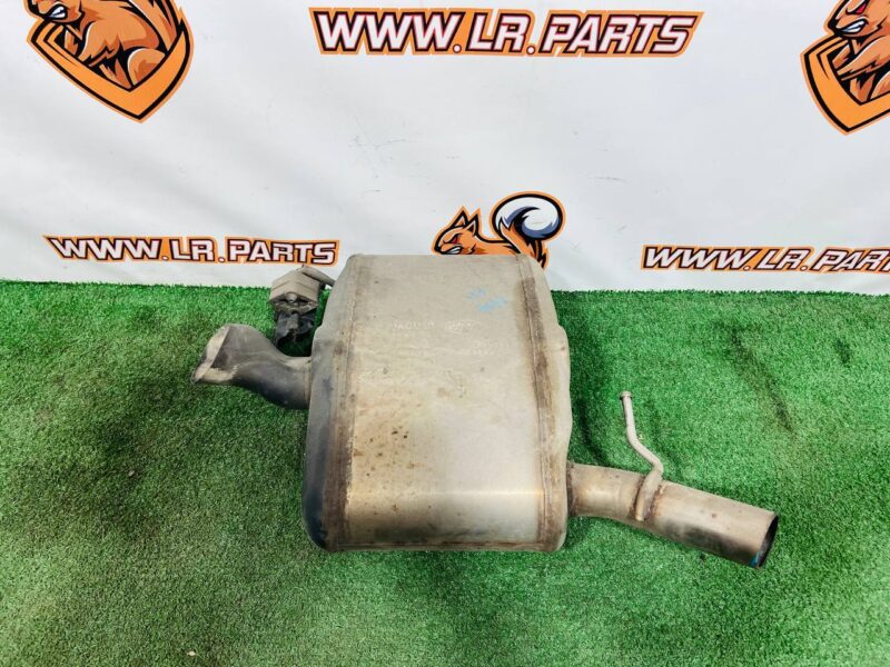 LR146137 Right rear muffler 3.0D Range Rover Sport L494 (2014-2022) used cost 200 € in stock 1 pcs.