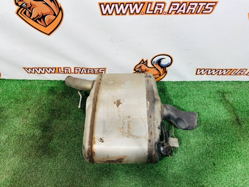 LR146140 Left rear muffler 3.0D Range Rover Sport L494 (2014-2022) used cost 200 € in stock 1 pcs.