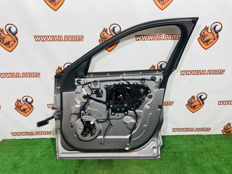 T4A1368KIT3 Front right door assembly for Jaguar F-Pace X761 (2017-) second hand cost  € in stock 1 pcs.