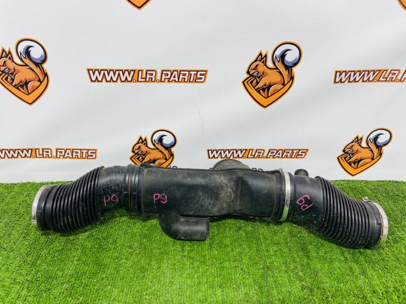 T4A26763 Air filter intake pipe for Jaguar F-Pace X761 (2017-) Used cost  € in stock 1 pcs.