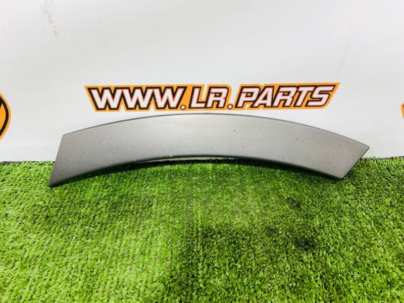 T4A33713 Rear left body molding Jaguar F-Pace X761 (2017-) Used cost  € in stock 1 pcs.