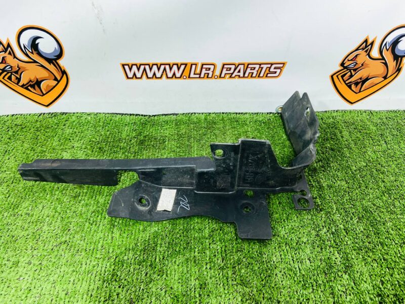 T4A4289 Deflector shield right upper Jaguar F-Pace X761 (2017-) Used - Image 23