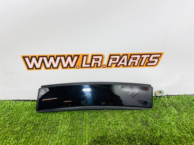 LR062622 Right front roof molding Land Rover Discovery Sport L550 (2015-) Used cost 25 € in stock 3 pcs.