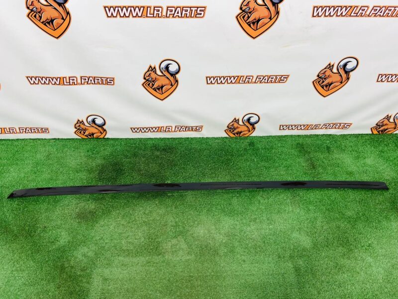 LR072887 Right exterior roof molding for Range Rover Sport L494 (2014-2022) used cost 120 € in stock 3 pcs.