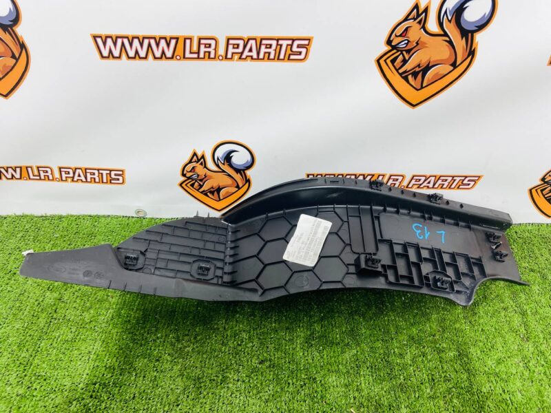 LR077972 Right rear door sill cover for Land Rover Discovery Sport L550 (2015-) used cost 50 € in stock 1 pcs.