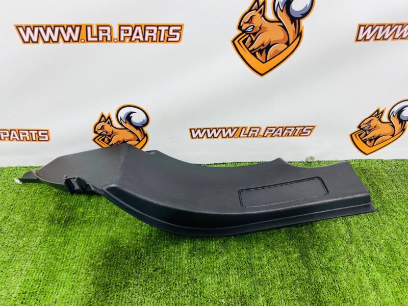 LR077972 Right rear door sill cover for Land Rover Discovery Sport L550 (2015-) used cost 50 € in stock 1 pcs.