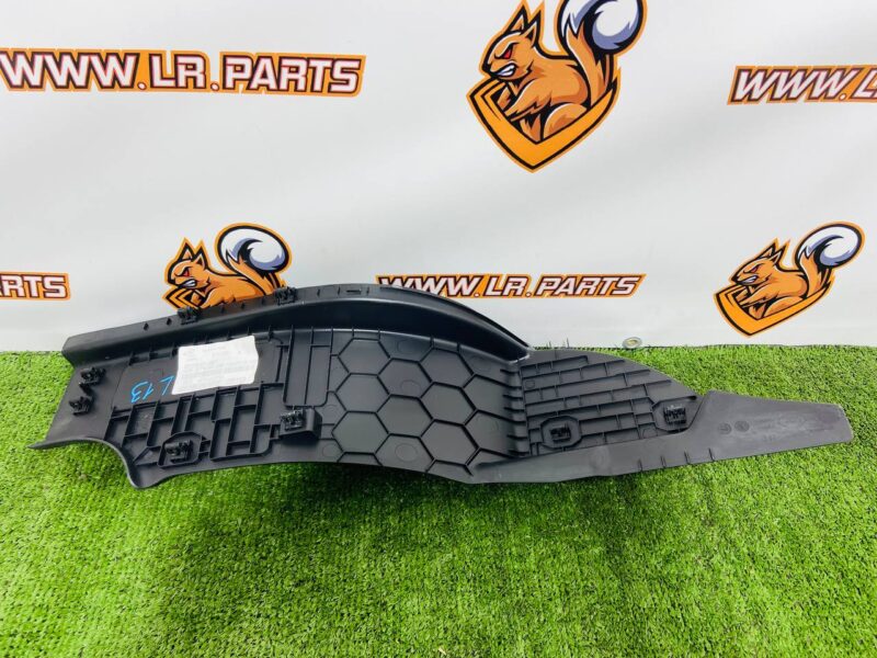 LR077976 Rear left threshold overlay for Land Rover Discovery Sport L550 (2015-) Used cost 50 € in stock 1 pcs.
