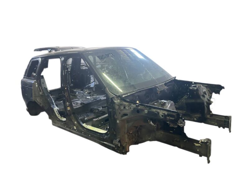 LR111049 Front right quarter panel Range Rover L405 (2013-2021) Used cost 500 € in stock 2 pcs.