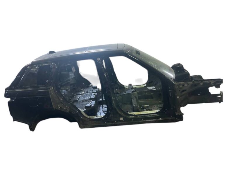 LR111049 Front right quarter panel Range Rover L405 (2013-2021) Used cost 500 € in stock 2 pcs.
