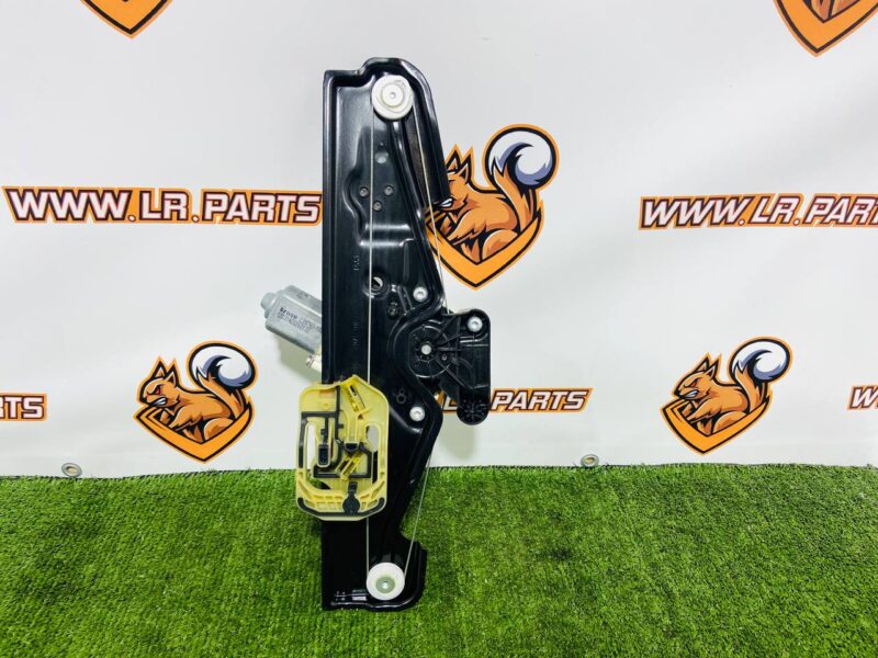 LR114597 Rear right electric window regulator. Range Rover Evoque New L551 (2019-) Used cost  € in stock 1 pcs.