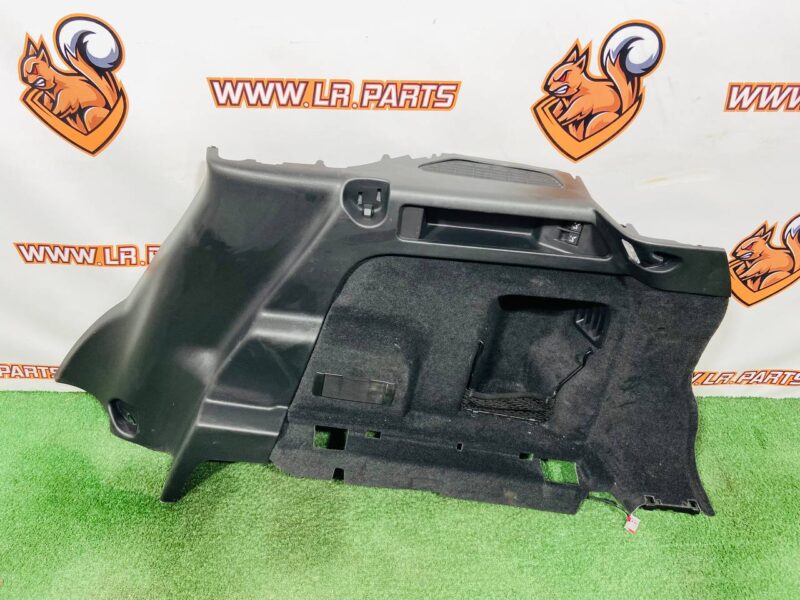 LR127218 Right Rear Interior Trim for Land Rover Discovery Sport L550 (2015-) Used cost  € in stock 1 pcs.