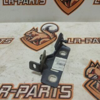 LR128473 Right Wing Mounting bracket for LAND ROVER DISCOVERY SPORT (L550) 2015- Used cost 10 € in stock 1 pcs.