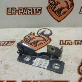 LR128474 Bracket for mounting the left wing of Land Rover Discovery Sport L550 (2015-) Used cost 10 € in stock 1 pcs.