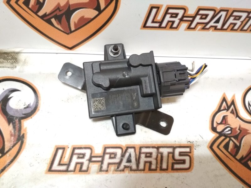 LR133947 Land Rover Discovery Sport L550 (2015-) Used Fuel Pump Control Unit cost 100 € in stock 1 pcs.