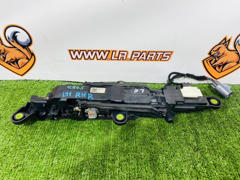 LR144893 Exterior rear right door handle Range Rover Evoque New L551 (2019-) Used cost 75 € in stock 1 pcs.