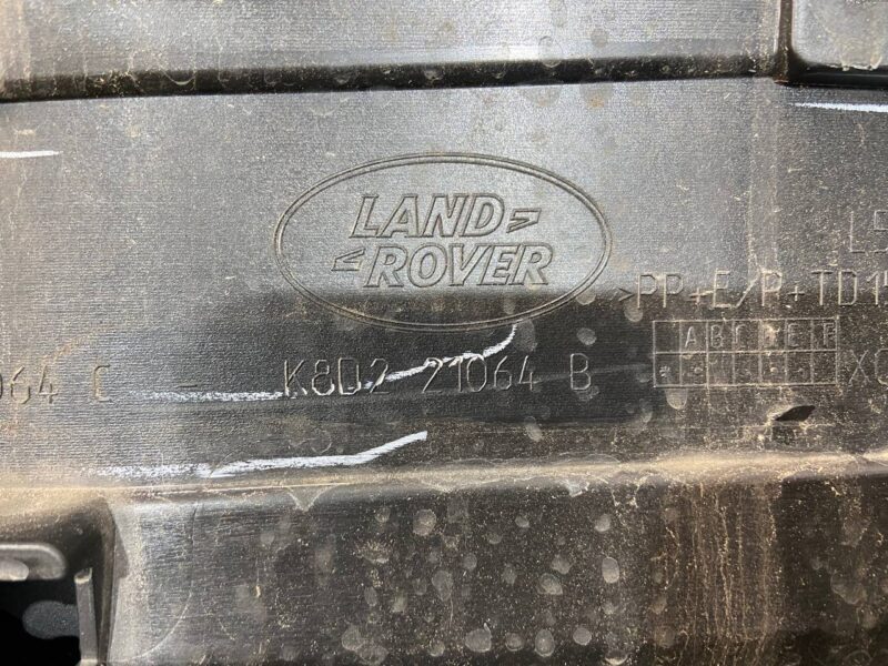 LR164824 Front right door molding Range Rover Evoque New L551 (2019-) used cost 107,02 € in stock 1 pcs.