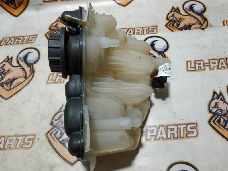 PCJ500030 Range Rover Sport L494 (2014-2022) Used Coolant Level Sensor cost 11 € in stock 1 pcs.