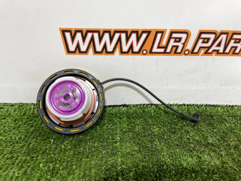 202123479 Fuel tank filler neck cap Range Rover Sport L461 (2023-) Used cost  € in stock 2 pcs.