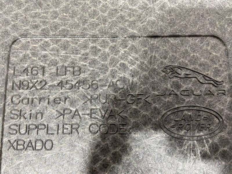 526123466PVJ Floor covering for the trunk of Range Rover Sport L461 (2023-) Used cost 180 € in stock 1 pcs.