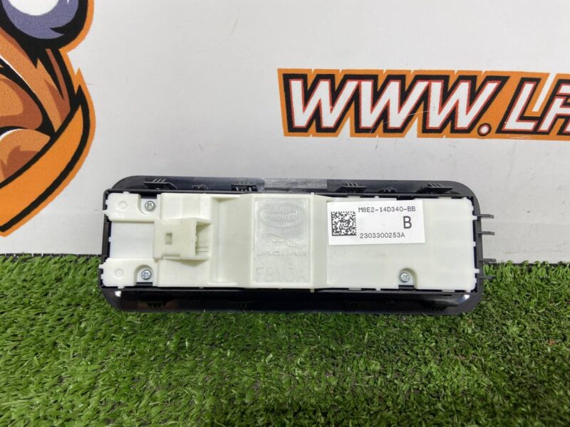 526123583 Rear seat folding button block for Range Rover Sport L461 (2023-) Used cost  € in stock 1 pcs.