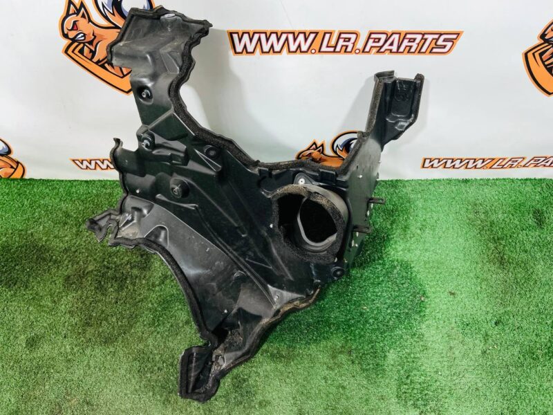 527123579 Right Range Rover Sport L461 (2023-) Used Engine Compartment Isolator cost 50 € in stock 2 pcs.