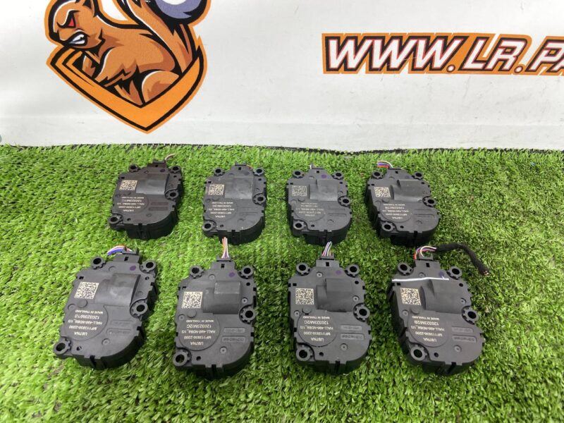 568123496 Stepper Motor of the Heater Range Rover Sport L461 (2023-) Used cost  € in stock 8 pcs.