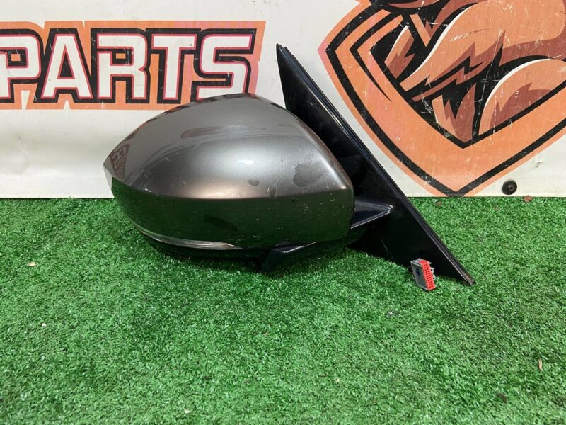 LR064728 Exterior mirror right Range Rover L405 (2013-2021) used cost  € in stock 2 pcs.