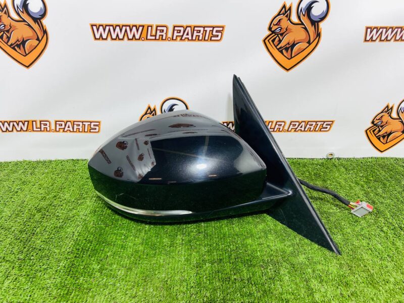 LR064728 Exterior mirror right Range Rover L405 (2013-2021) used cost  € in stock 2 pcs.