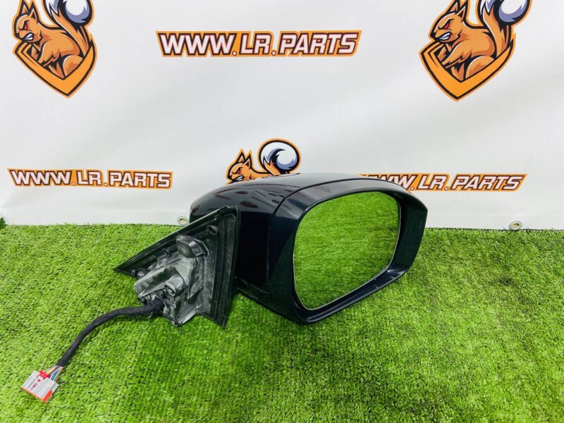 LR064728 Exterior mirror right Range Rover L405 (2013-2021) used cost  € in stock 2 pcs.