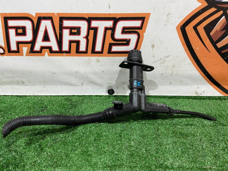 LR071891 Adblue fuel supply pipe Land Rover Discovery 5 L462 (2017-) used cost 15 € in stock 1 pcs.