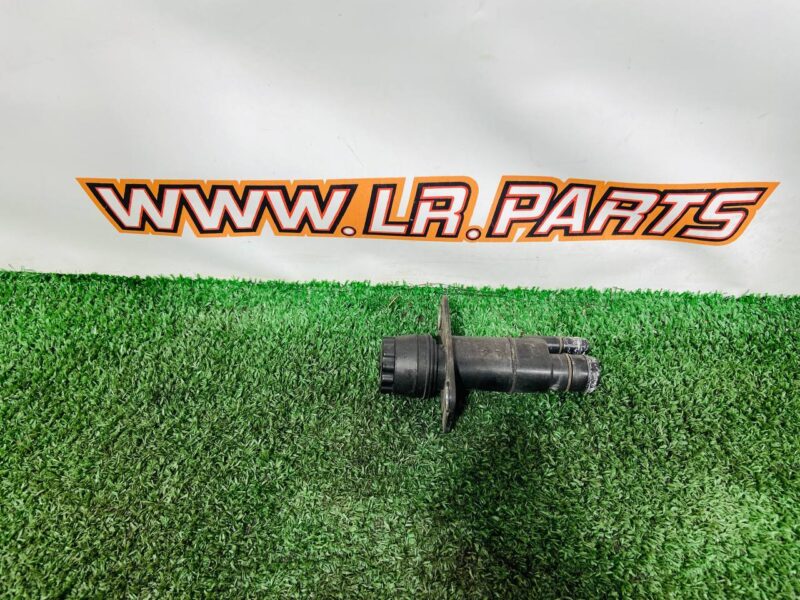 LR078768 Plug RANGE ROVER SPORT (L494) 2013- Used cost 15 € in stock 1 pcs.