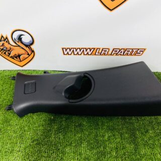 LR084728 Cladding of the central right pillar Land Rover Discovery Sport L550 (2015-) Used cost 50 € in stock 1 pcs.