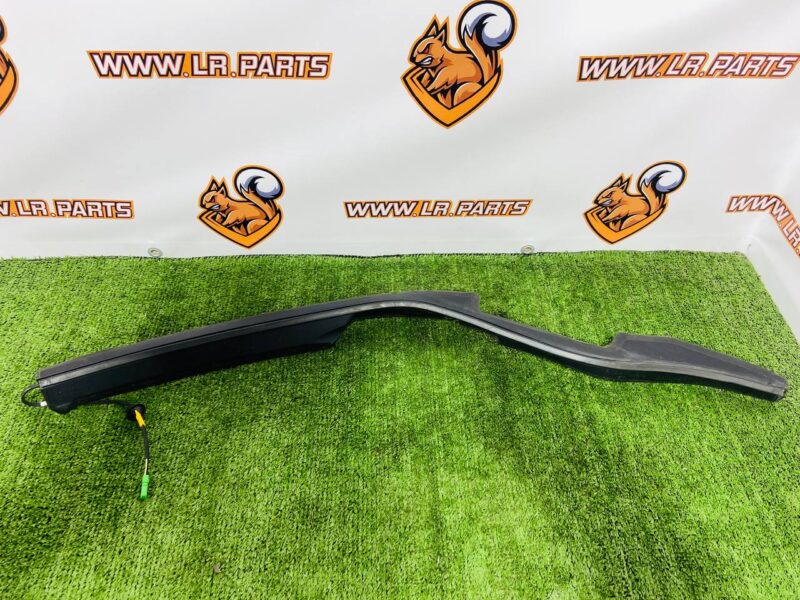 LR090574 Left trunk lid molding Land Rover Discovery Sport L550 (2015-) Used cost 35 € in stock 1 pcs.