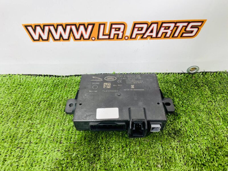 LR099141 Land Rover Discovery 5 L462 (2017-) Alarm Unit Used - Image 14
