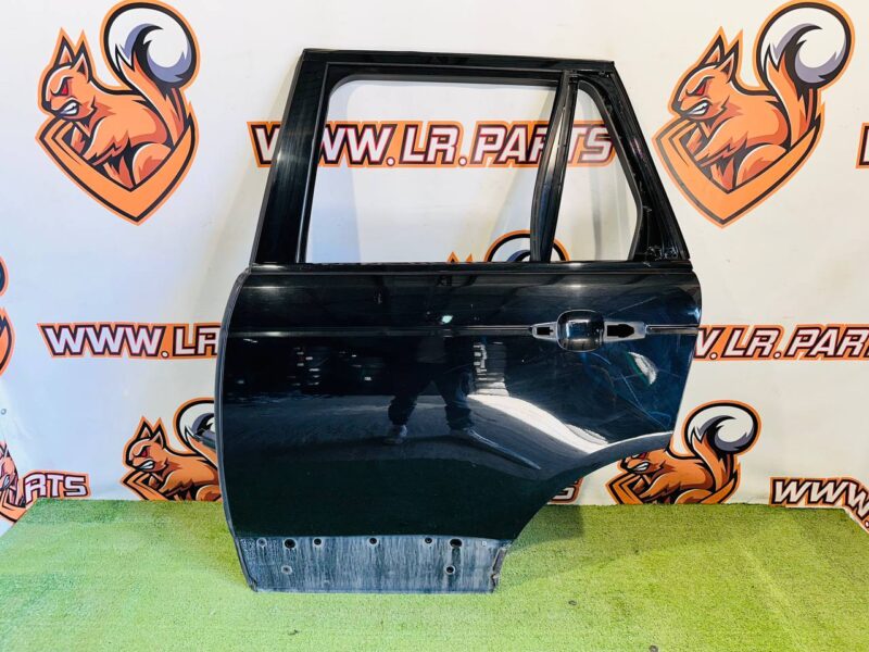 LR100511 Door rear left Range Rover L405 (2013-2021) used cost 715 € in stock 3 pcs.