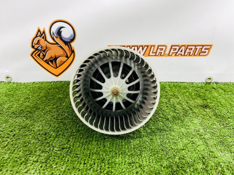 LR115674 Heater Blower Motor Land Rover Discovery Sport L550 (2015-) Used cost  € in stock 1 pcs.