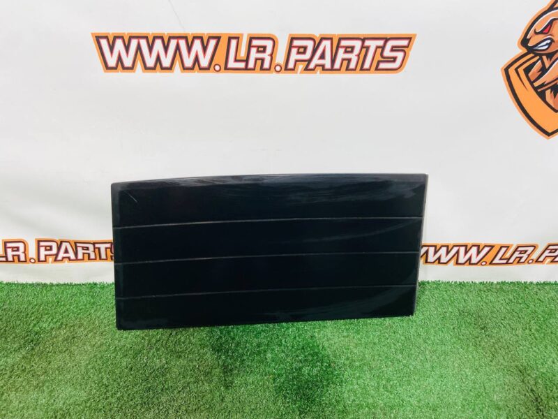 LR116994 Front Right Door Molding Range Rover L405 (2013-2021) Used cost  € in stock 1 pcs.