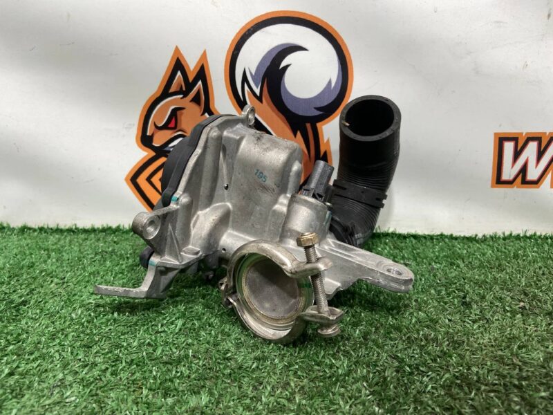 LR125537 EGR valve 3.0TD right Range Rover Sport L494 (2014-2022) Used cost 290 € in stock 2 pcs.