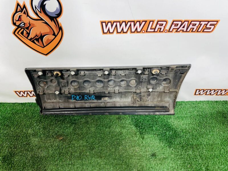 LR125982 Door trim rear right Range Rover L405 (2013-2021) Used - Image 33