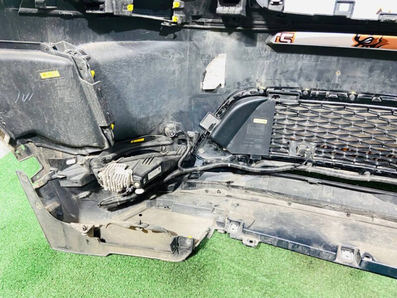 LR127521 Front bumper assembly Land Rover Discovery Sport L550 (2015-) used cost  € in stock 1 pcs.
