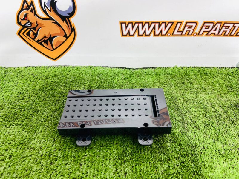 LR128200 Charging base for phone Land Rover Discovery Sport L550 (2015-) Used cost  € in stock 1 pcs.