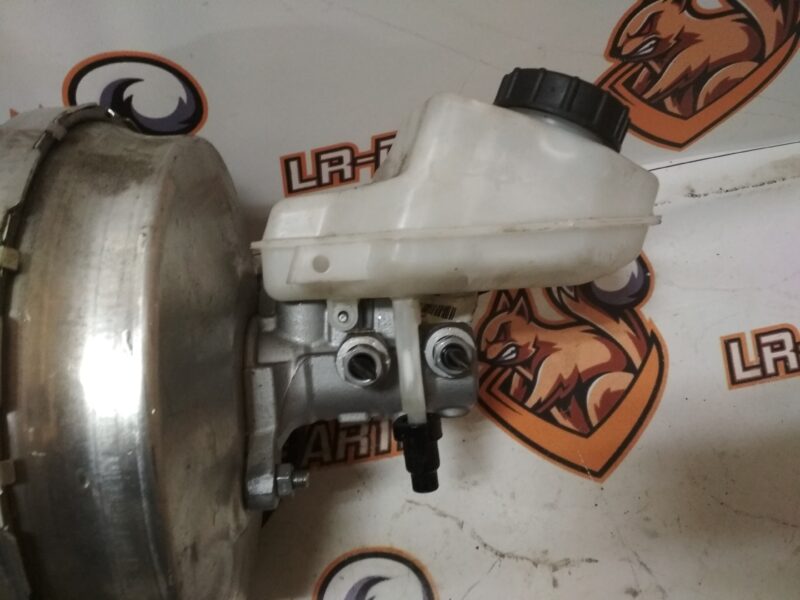LR133199 Main brake cylinder Land Rover Discovery Sport L550 (2015-) Used cost 100 € in stock 1 pcs.