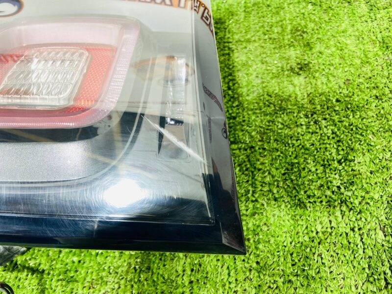 LR135422 Left rear lamp rest 2018- Range Rover L405 (2013-2021) Used cost 555 € in stock 1 pcs.