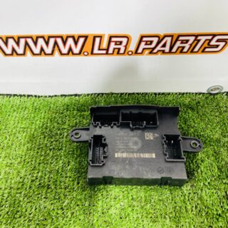 524123487 Control unit for the driver's door of Range Rover Sport L461 (2023-) Used cost 309,06 € in stock 1 pcs.
